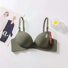 Load image into Gallery viewer, Seamless Feather Design Hand Shape Medium Padded Daily Wear Bra