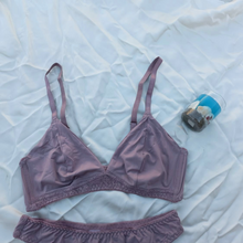 Load image into Gallery viewer, Very Soft & Smooth Non Padded Bra & Thongs Set ( SHEIN)