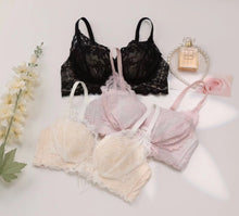 Load image into Gallery viewer, Bow Style Single Padded Smooth Bra & Panty Set