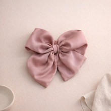 Load image into Gallery viewer, Scrunchies By Noor