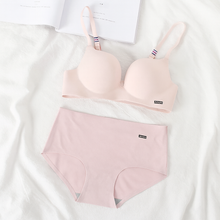 Load image into Gallery viewer, Seamless Medium Padded Bra With Matching Underwear