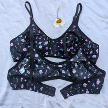 Load image into Gallery viewer, Different Printed Lawn Bra