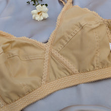 Load image into Gallery viewer, Lace Design Skin Basic Bra