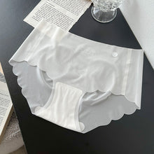 Load image into Gallery viewer, Seamless Paper Breathable Underwear