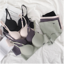 Load image into Gallery viewer, Seamless Medium Padded Bra With Matching Underwear
