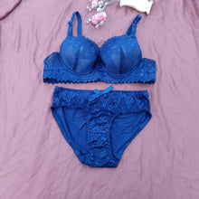 Load image into Gallery viewer, Shinny Bridal Wear Pushup Bra & Panty Set