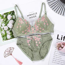 Load image into Gallery viewer, Flower Design Thin Padded Deep Cleavage Daily Wear Bra ( Only Bra )