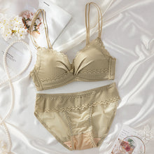 Load image into Gallery viewer, Very Soft & Smooth Lace Design Bra Set