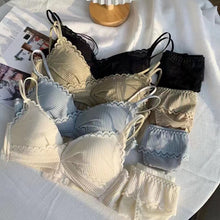Load image into Gallery viewer, Very Soft & Smooth Lace Design Bra Set