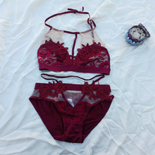 Load image into Gallery viewer, Flower Design Very Elegant  Soft Bra &amp; Underwear Set
