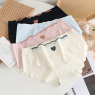 Love Sign Cut Seamless Very Smooth Underwear
