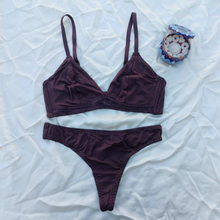 Load image into Gallery viewer, Very Soft &amp; Smooth Non Padded Bra &amp; Thongs Set ( SHEIN)
