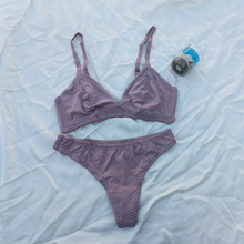 Load image into Gallery viewer, Very Soft &amp; Smooth Non Padded Bra &amp; Thongs Set ( SHEIN)
