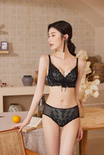 Load image into Gallery viewer, Bow Style Single Padded Smooth Bra &amp; Panty Set
