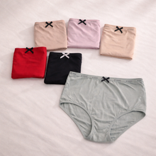 Load image into Gallery viewer, Bow Style Very Soft Underwear
