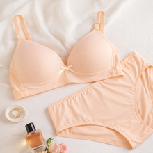 Load image into Gallery viewer, Bow Design Soft &amp; Smooth Padded Bra &amp; Panty Set
