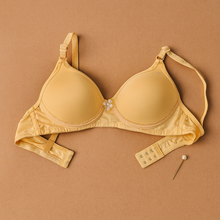 Load image into Gallery viewer, Single Padded Flower Design Soft Bra
