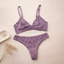 Load image into Gallery viewer, Very Soft &amp; Smooth Non Padded Bra &amp; Thongs Set ( SHEIN)
