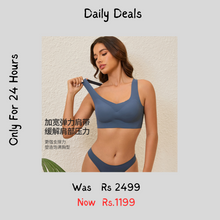 Load image into Gallery viewer, Elastane Soft Bra &amp; Thongs Set

