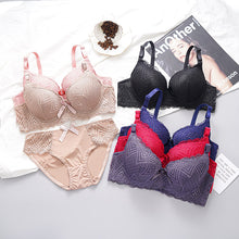 Load image into Gallery viewer, Deep Cup Laced Wired Single Padded Pushup Bra Set
