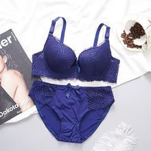 Load image into Gallery viewer, Deep Cup Laced Wired Single Padded Pushup Bra Set
