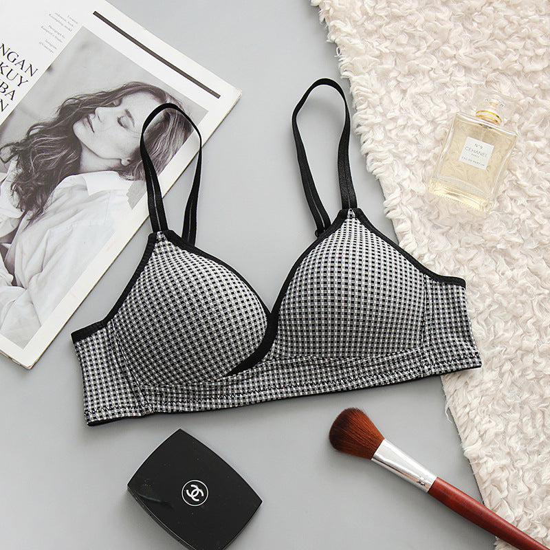 Dotted Cross Type Soft & Smooth Wireless Padded Bra
