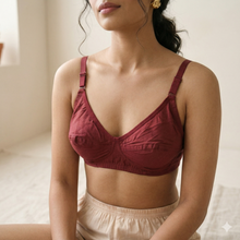 Load image into Gallery viewer, Pack of 4 Very Very Soft Lawn Bra's

