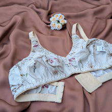 Load image into Gallery viewer, Colorfull Winter Cotton Bra (Thick Cotton )
