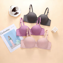 Load image into Gallery viewer, Pearls Padded Half Cup Wired Pushup Bra With Removeable Straps
