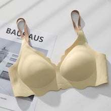 Load image into Gallery viewer, Elastane Silicon Type Daily Wear Single Padded Bra With Removeable Pads
