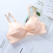 Load image into Gallery viewer, Smooth Elastane Curved Bra

