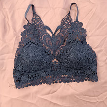 Load image into Gallery viewer, Butterfly Back Crochet Bra
