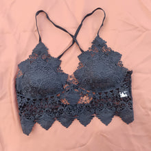 Load image into Gallery viewer, Cross Straps Crochet Bra
