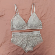 Load image into Gallery viewer, Triangle Shaped Bra &amp; Panty Set
