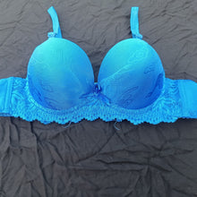 Load image into Gallery viewer, Laced Hand Shaped Padded Bra with Removeable Straps
