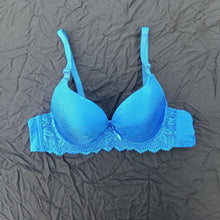 Load image into Gallery viewer, Laced Hand Shaped Padded Bra with Removeable Straps
