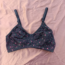 Load image into Gallery viewer, Flower Printed Non Padded Basic Bra
