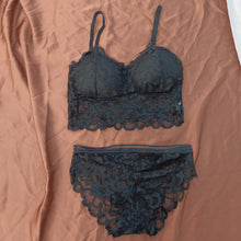 Load image into Gallery viewer, Flower Bra &amp; Panty Set
