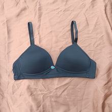 Load image into Gallery viewer, Very Soft &amp; Light Padded Wireless Bra

