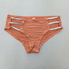 Load image into Gallery viewer, Leg Stripped Underwear
