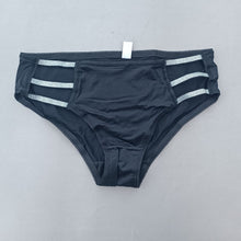 Load image into Gallery viewer, Leg Stripped Underwear
