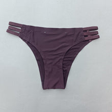 Load image into Gallery viewer, Stripped Thongs Type Underwear
