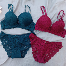 Load image into Gallery viewer, Double Padded Double Stripped Wired Pushup Bra Set
