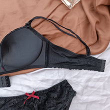 Load image into Gallery viewer, Elegant Bow Single Padded Removeable Strips Bra Set
