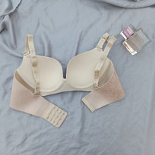 Load image into Gallery viewer, Flower Design  Foamy Soft &amp; Smooth Bra
