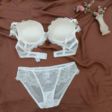 Load image into Gallery viewer, Laced High Stripped Double Padded Pushup Bra Set

