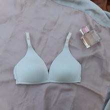 Load image into Gallery viewer, Xoxo 3/4 Very Light &amp; Comfortable Padded Bra
