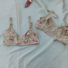 Load image into Gallery viewer, Different Styles Cotton Basic Bras
