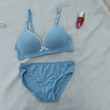 Load image into Gallery viewer, Soft Elastane Bow Single Padded Bra &amp; Panty Set With Removeable Straps
