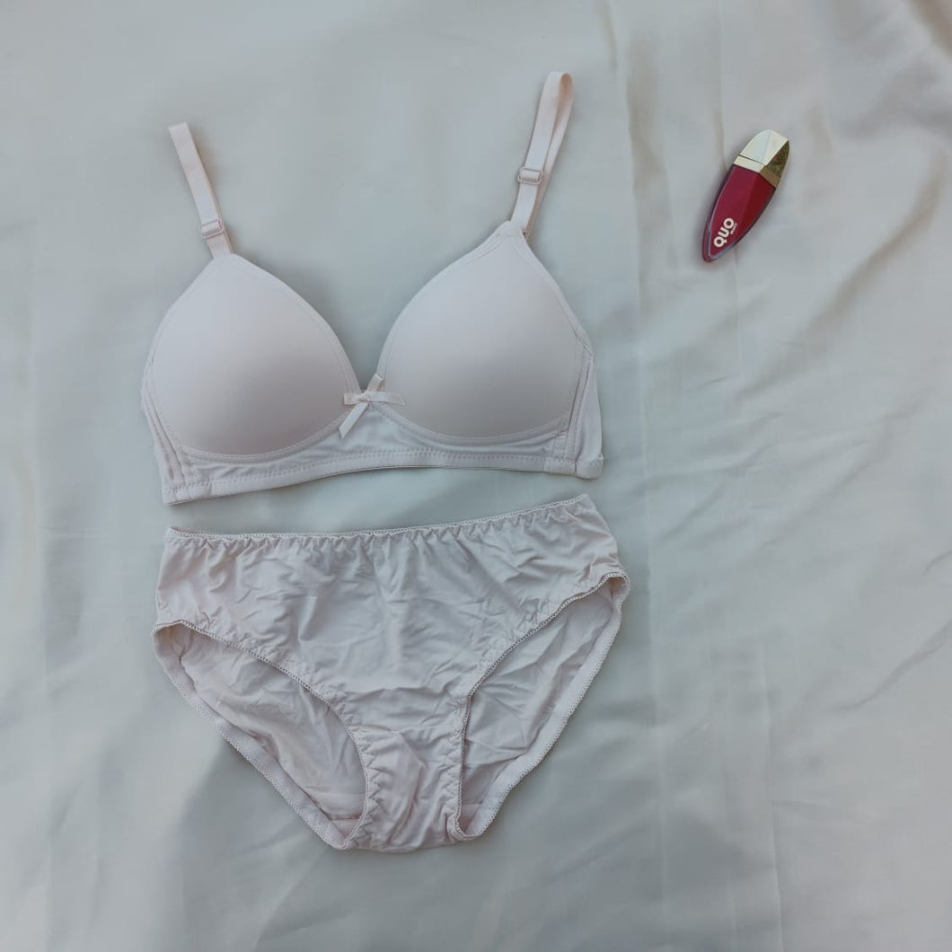 Soft Elastane Bow Single Padded Bra & Panty Set With Removeable Straps